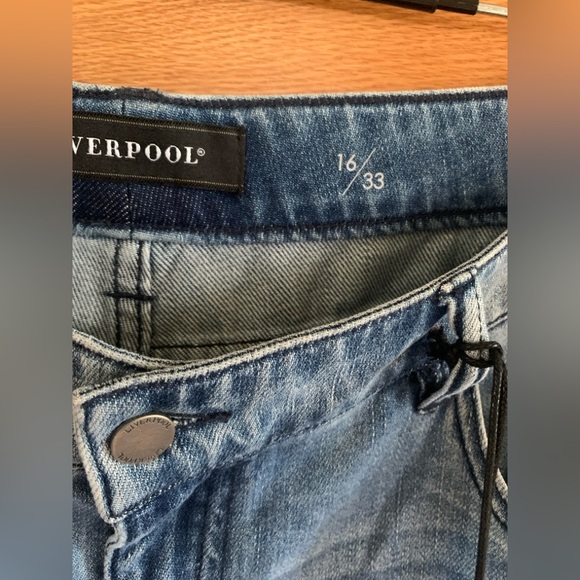 Liverpool High Waisted Wide Leg Cropped Jeans With Raw Frayed Hem Size 16/33 - Picture 9 of 10